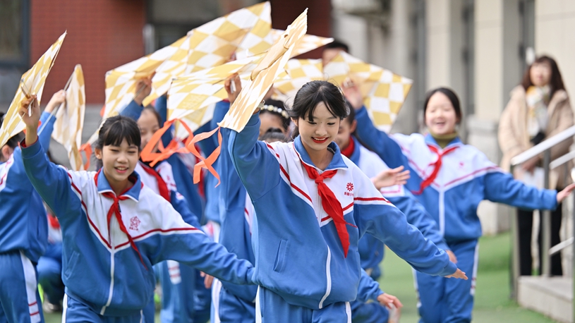 层认为